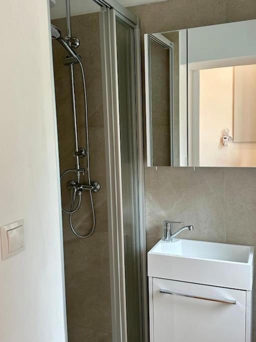 "Die Wohnung Neben Der Stadthalle" Graz Extérieur photo